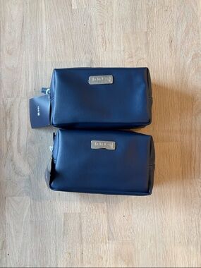 2 United Airlines Luxury Travel Amenity Kits (Perricone MD) - Business Class